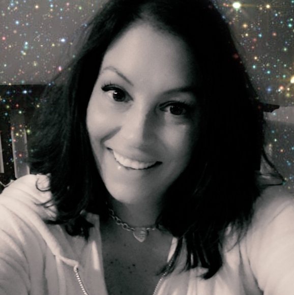 Meet your Posher, Carrie - Picture 1 of 1